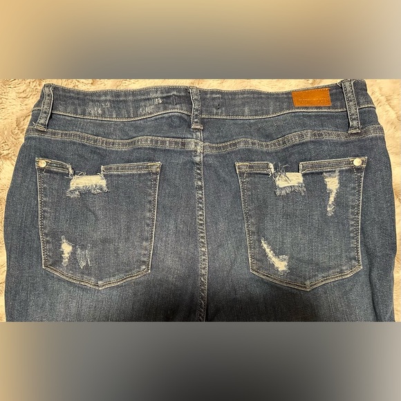 Judy Blue Distressed Frayed Hem Skinny Jeans Size 13/31 - Picture 11 of 13
